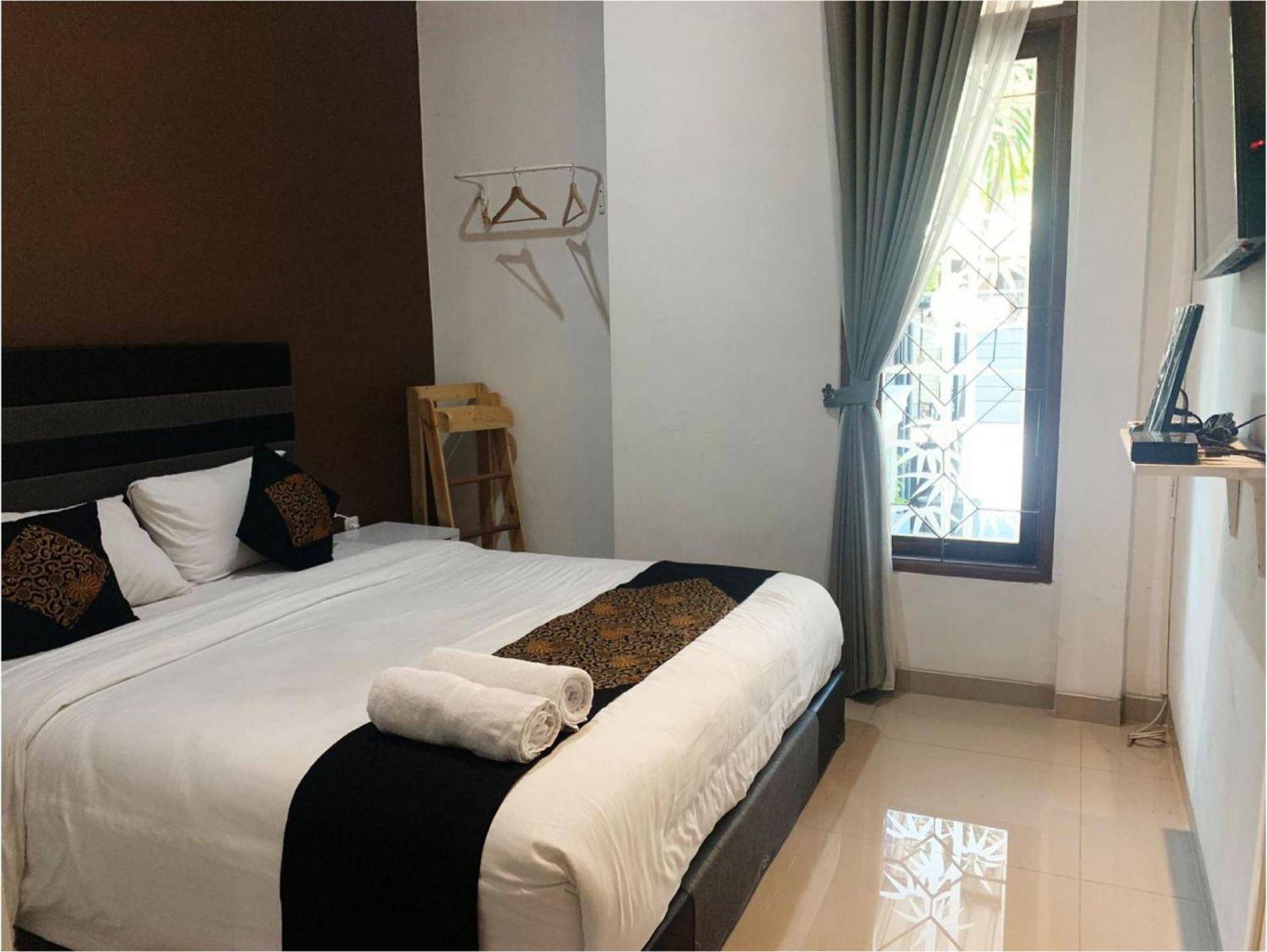Tjahaja Baroe Syariah Mitra Reddoorz At Dukuh Kupang Hotell Surabaya Exteriör bild